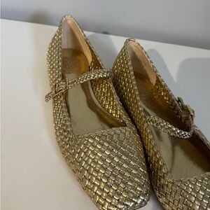 New Vince Camuto Gold Flats